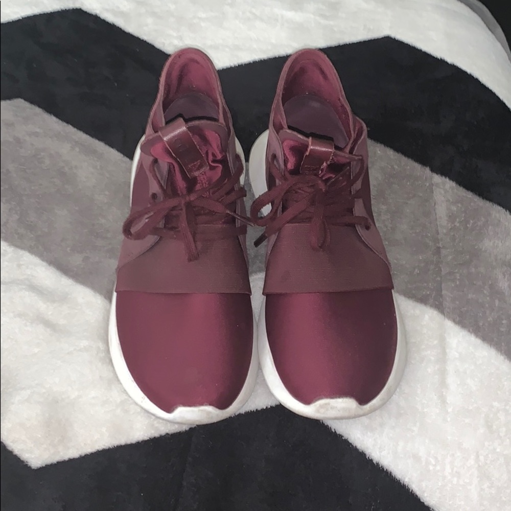 Adidas tubular
